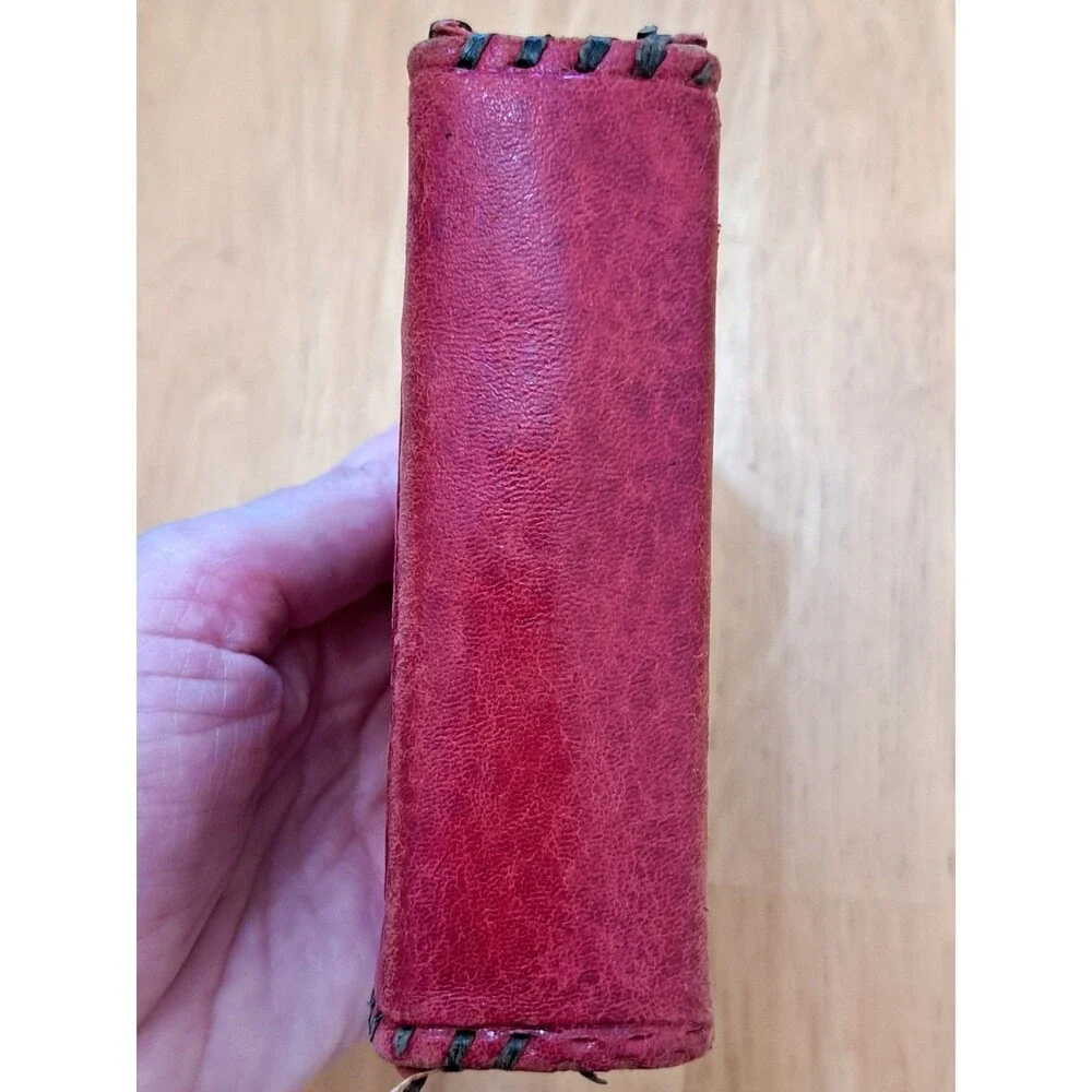 Vintage Red Tooled Leather Coin Purse Mexican Aztec Mayan Kiss Lock FLAWS